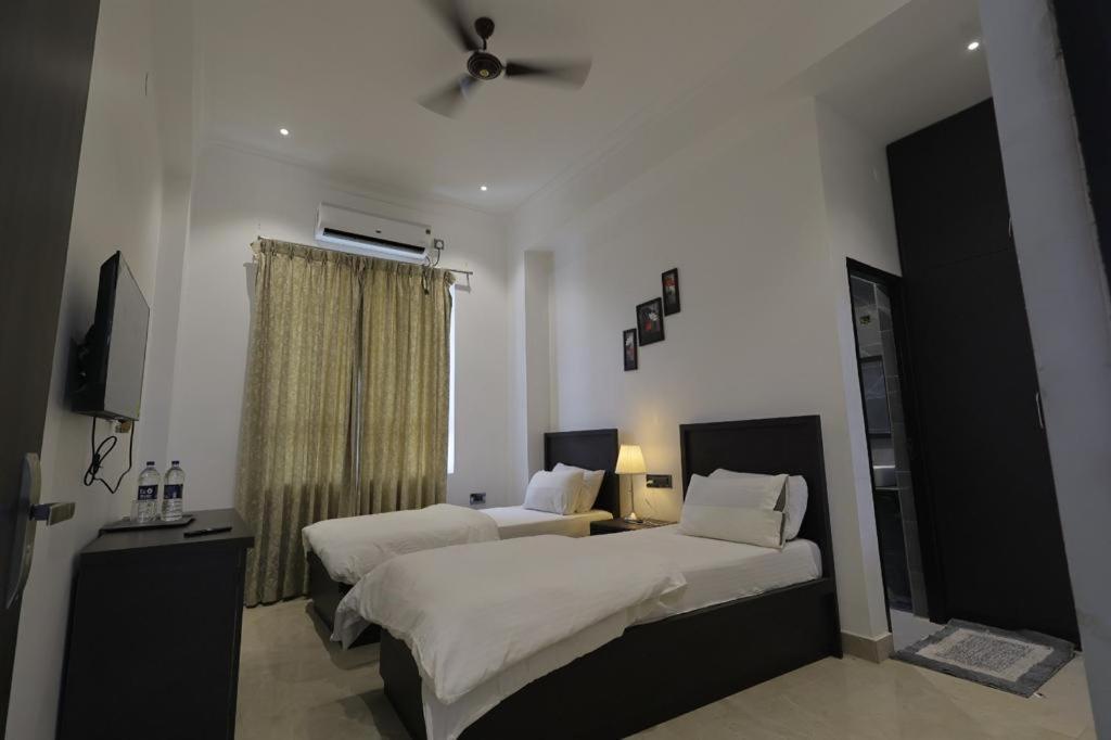 The White Lotus Hotel Gaya Exterior photo